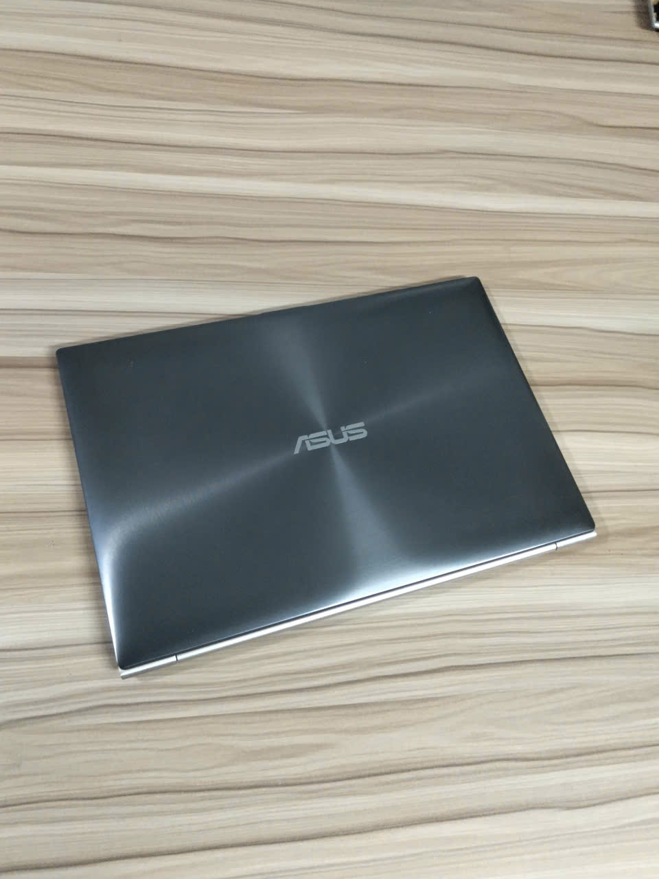 ASUS UX31E | CORE I5 | SSD SIÊU NHANH | MÀN HÌNH 13.3 IN