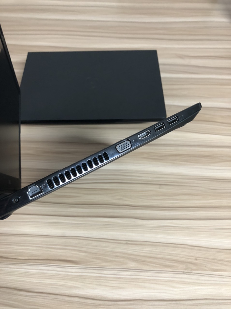 Dell 3568 | CORE I7 750U | RAM 8GB | CARD RỜI | SSD SIÊU NHANH | MÀN HÌNH 15.6
