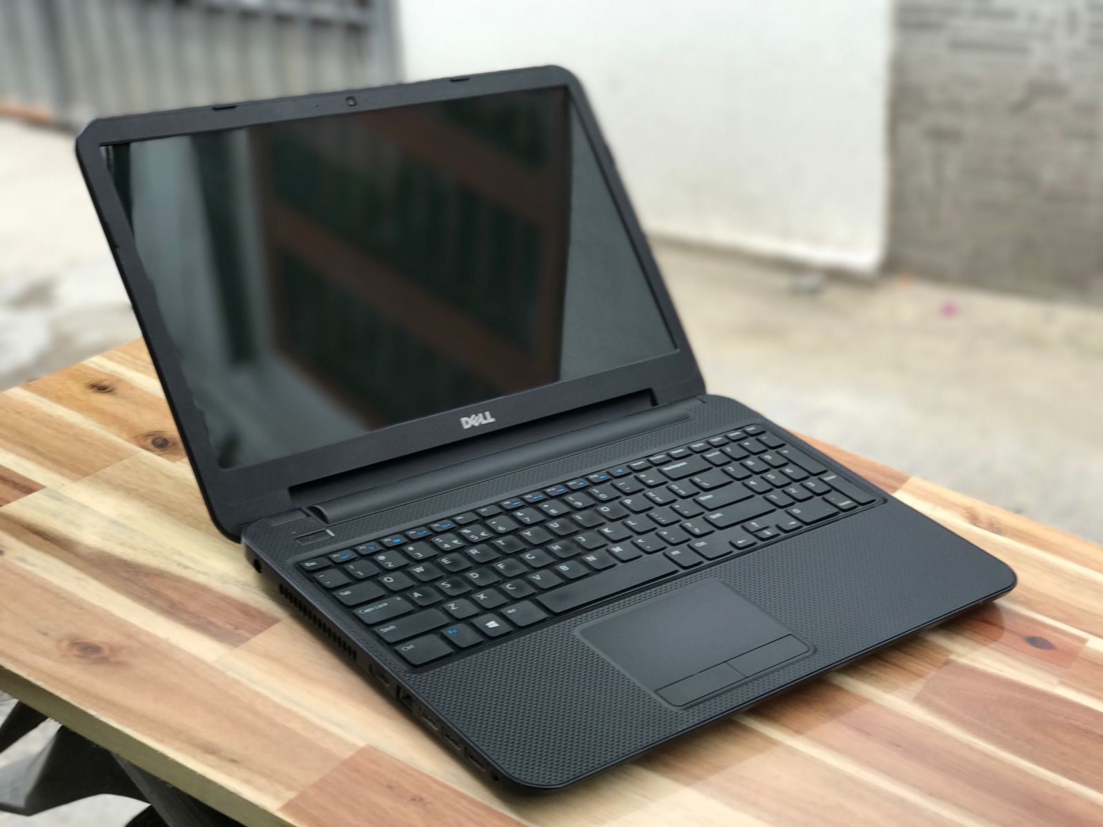 Dell Inspiron 3537 | CORE I5 | RAM 8GB | SSD 256GB | MÀN HÌNH 15.6 IN | PHÍM SỐ