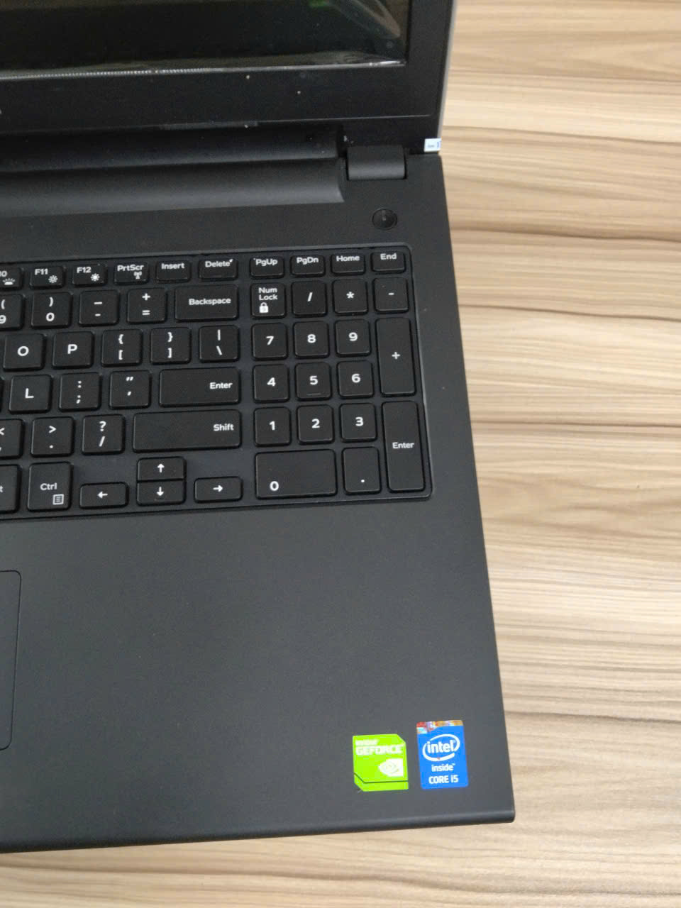 Dell Inspiron 3543 | CORE I5 | | CARD RỜI | RAM 8GB | SSD 240GB | MÀN 15.6