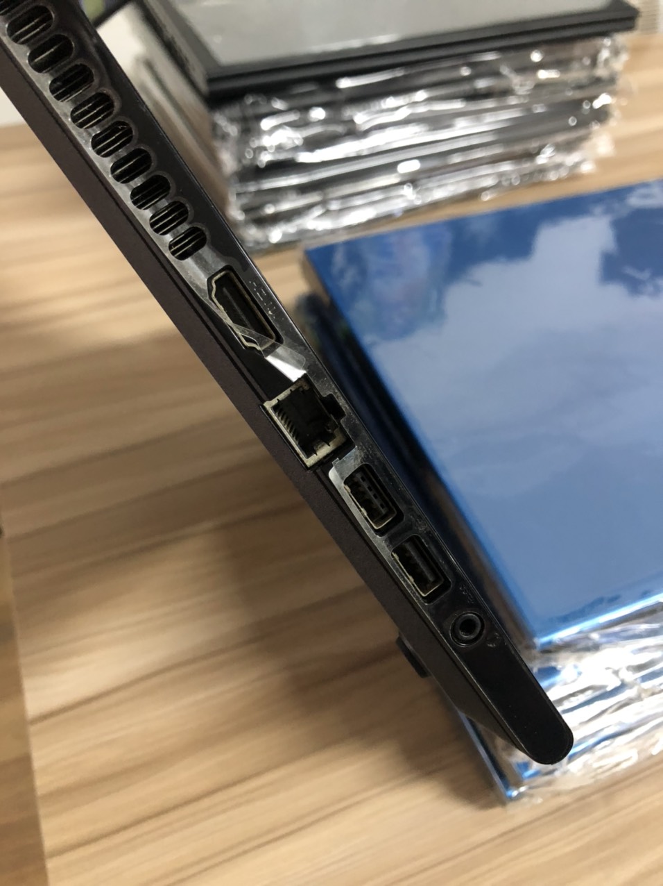 Dell Inspiron 3543 | CORE I5 | | RAM 8GB | CARD RỜI | SSD 240GB | MÀN 15.6