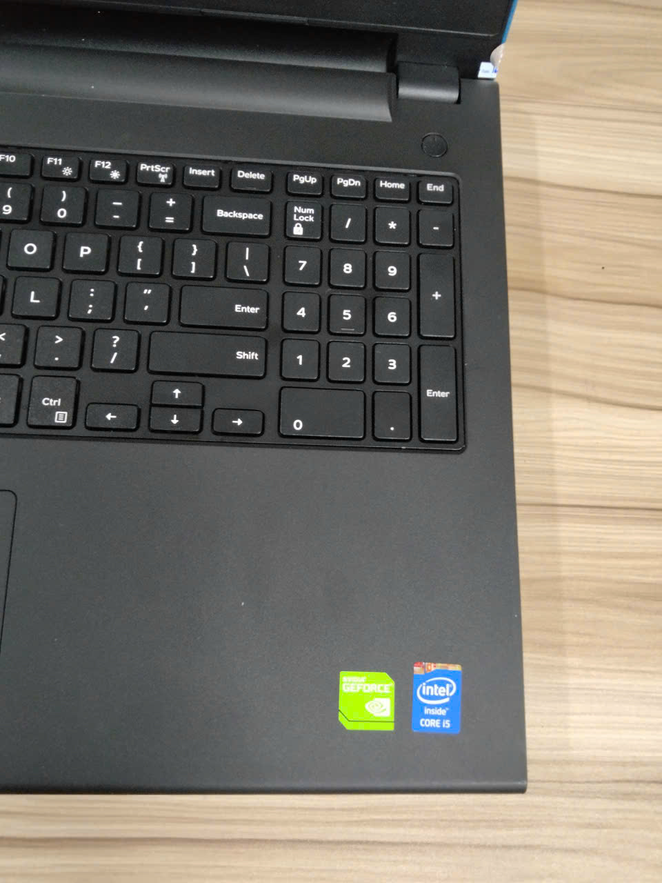 Dell Inspiron 3543 | CORE I5 | | RAM 8GB | CARD RỜI | SSD 240GB | MÀN 15.6