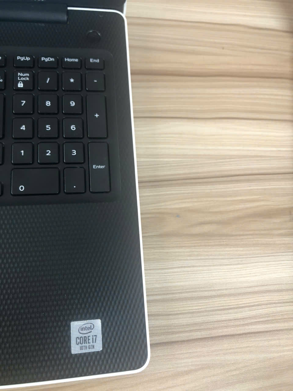 Dell Inspiron 3793 | CORE I7 1065G7 | RAM 16GB | CARD RỜI | SSD 512GB | 15.6 IN