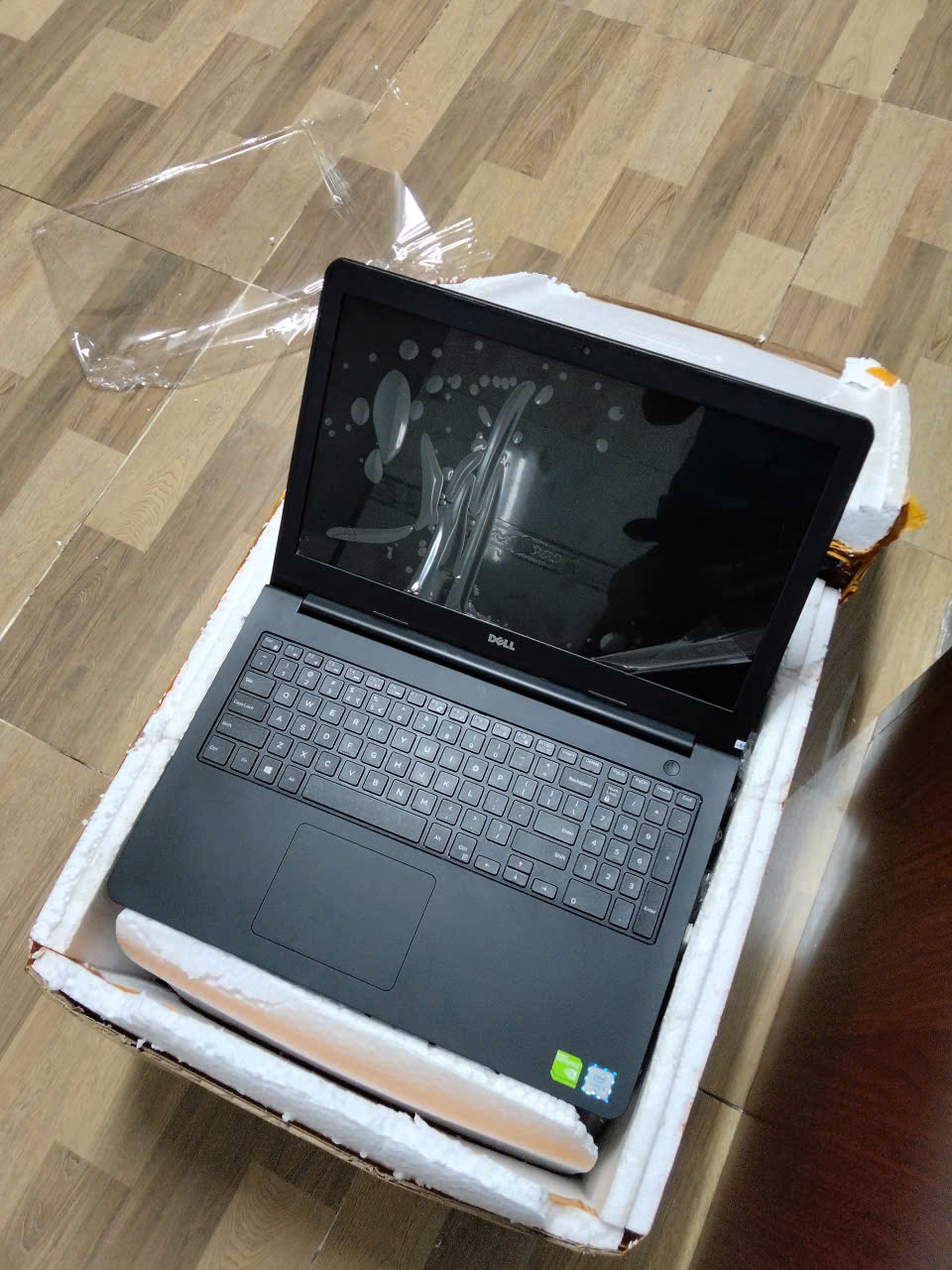 Dell Inspiron 5557 | CORE I5 | CARD RỜI | RAM 8GB | SSD 240GB | MÀN 15.6 IN