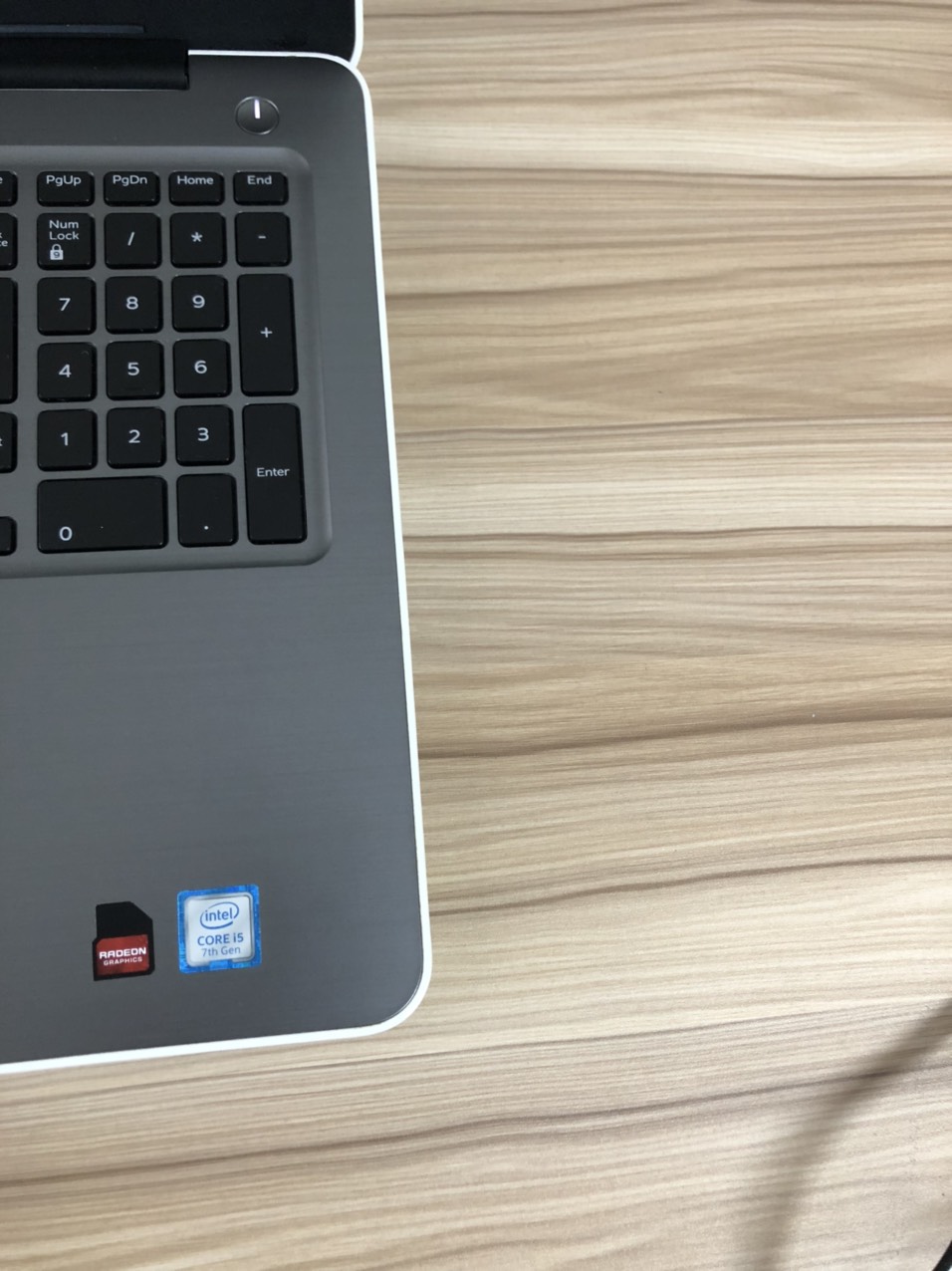 Dell Inspiron 5567 | CORE I5 | RAM 8GB | VGA RỜI 4GB | SSD 256GB | MÀN HÌNH 15.6