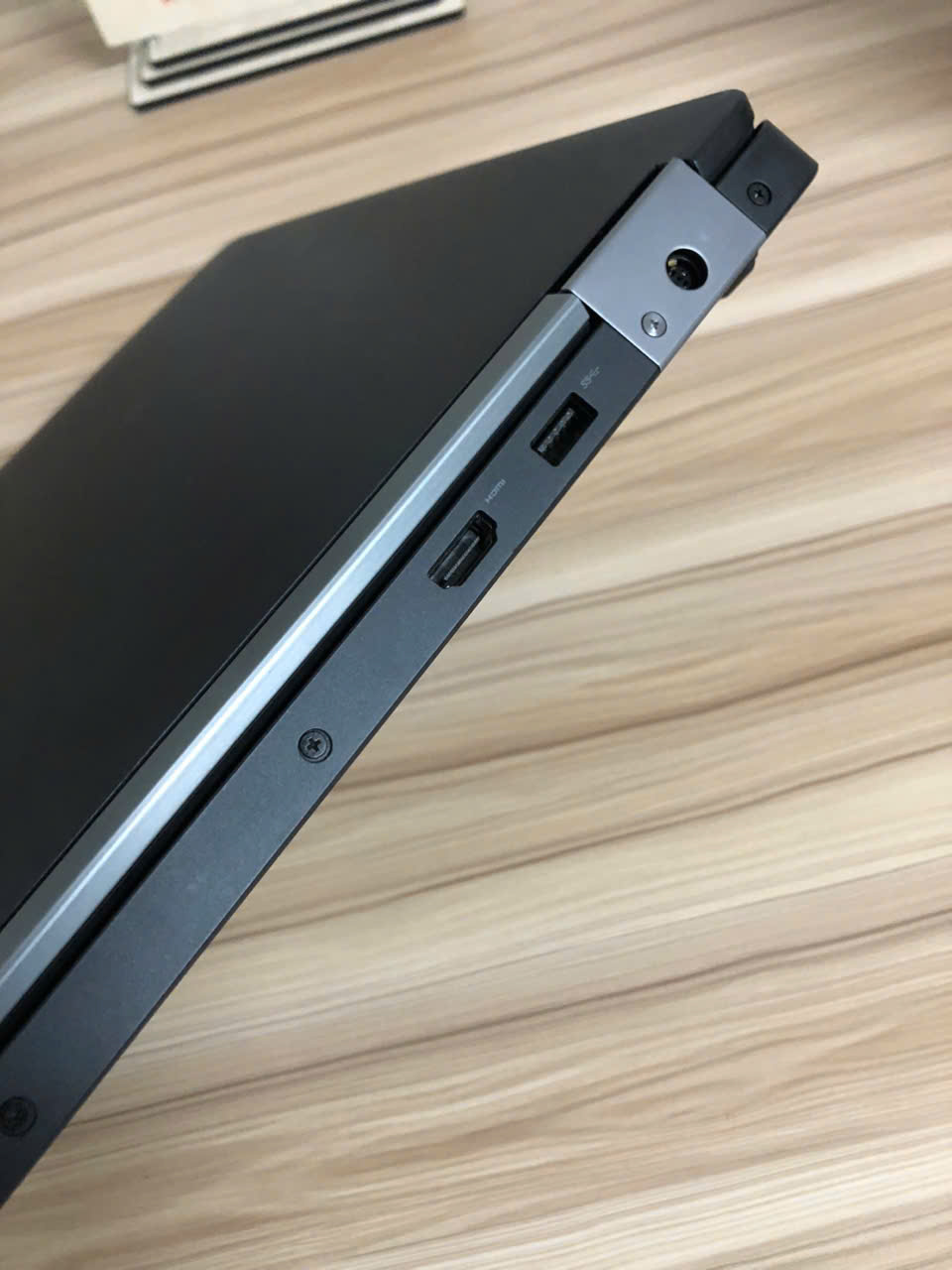 Dell Latitude 5580 | CORE I5 7300U | RAM 8GB | SSD 256GB | MÀN HÌNH 15.6 FULL HD