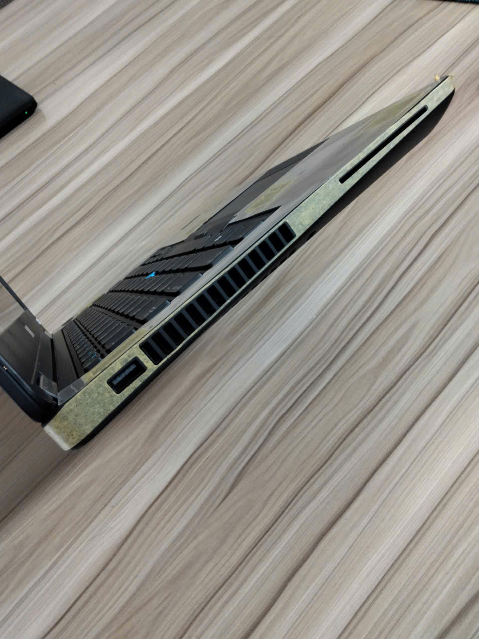 DELL LATITUDE E5470 | CORE I5 | RAM 8GB | SSD 256GB | MÀN 14 FULL HD