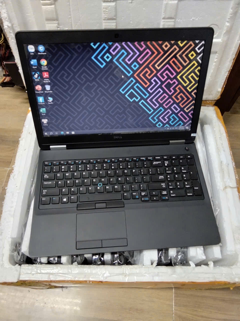 Dell Latitude E5570 | CORE I5 6300U | RAM 8GB | SSD 256GB | MÀN 15.6 IN