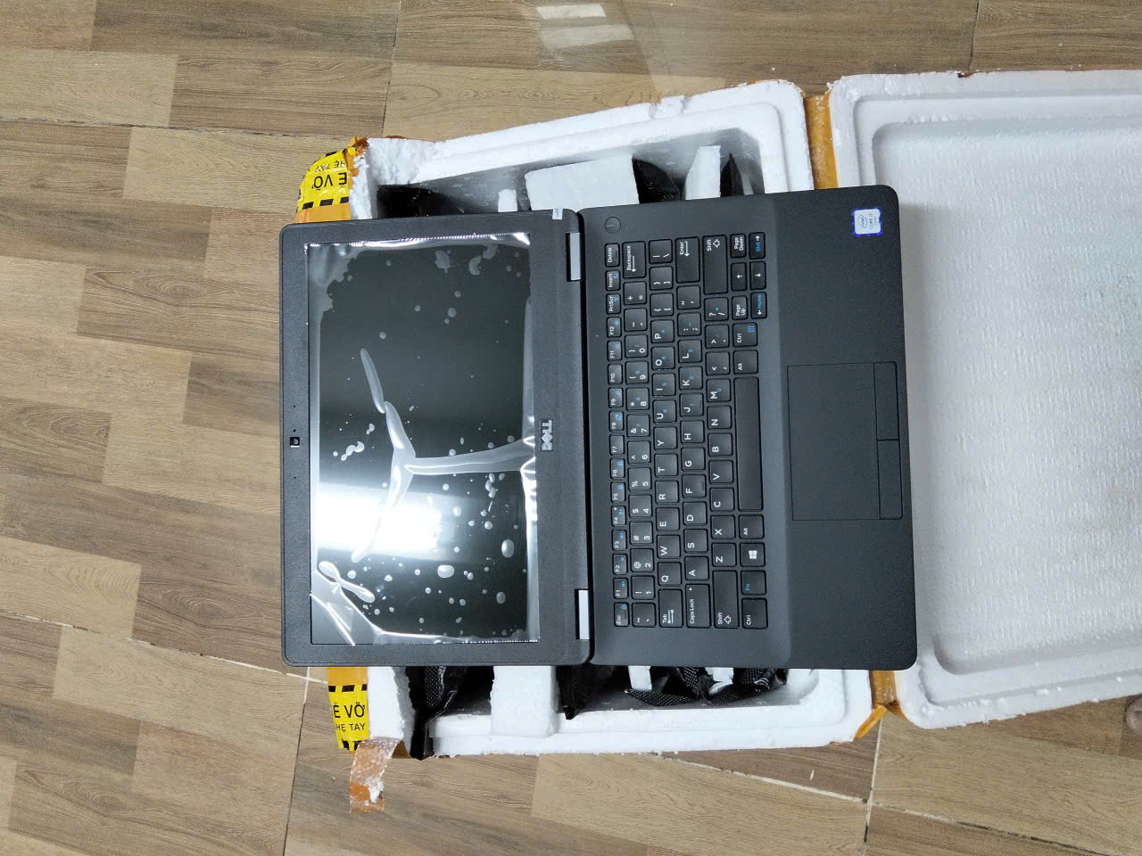 Dell Latitude E7270 | CORE I5 6300U | RAM 8GB | SSD 256GB | MÀN HIFH 12.5