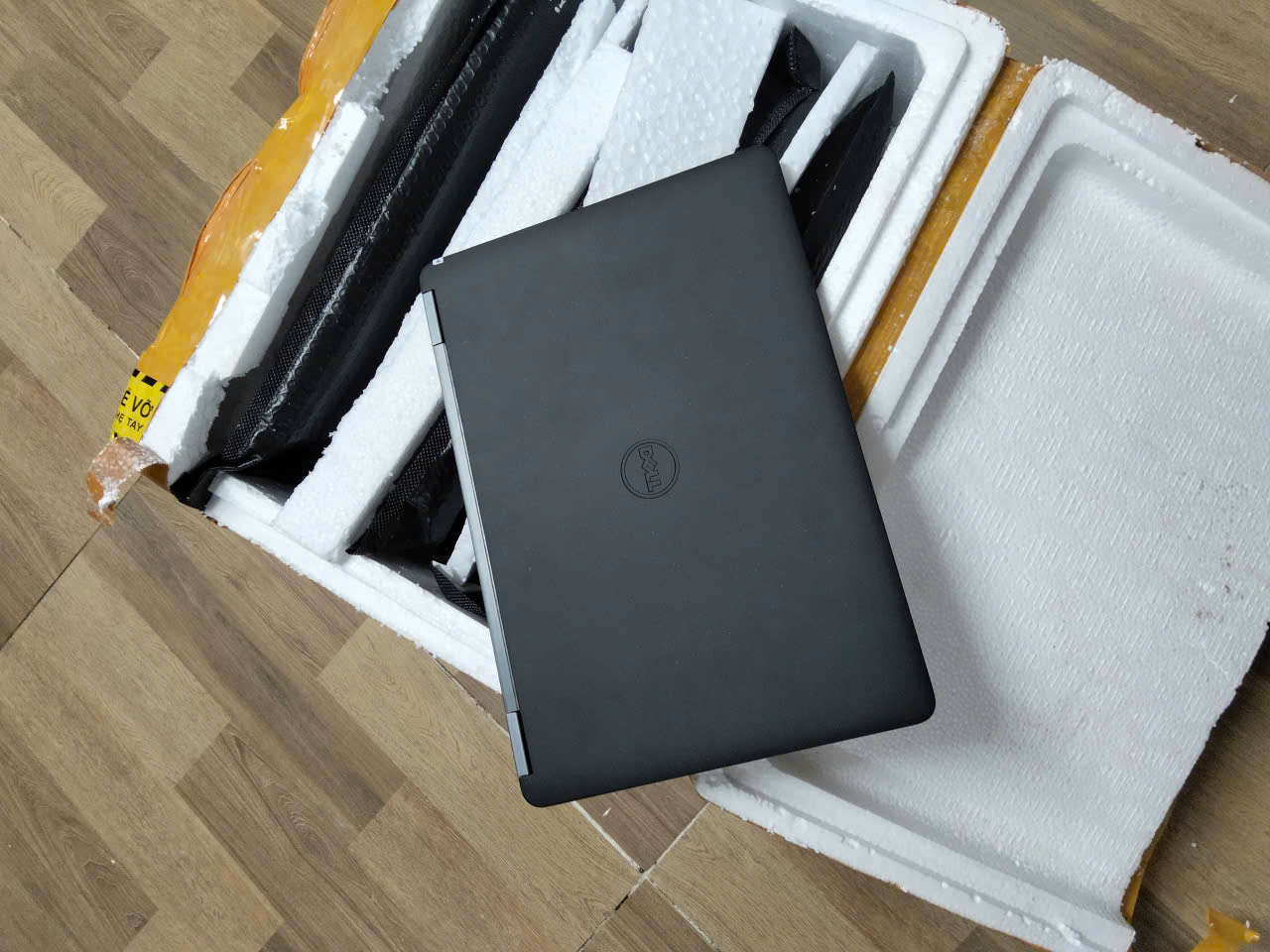 Dell Latitude E7270 | CORE I5 6300U | RAM 8GB | SSD 256GB | MÀN HIFH 12.5