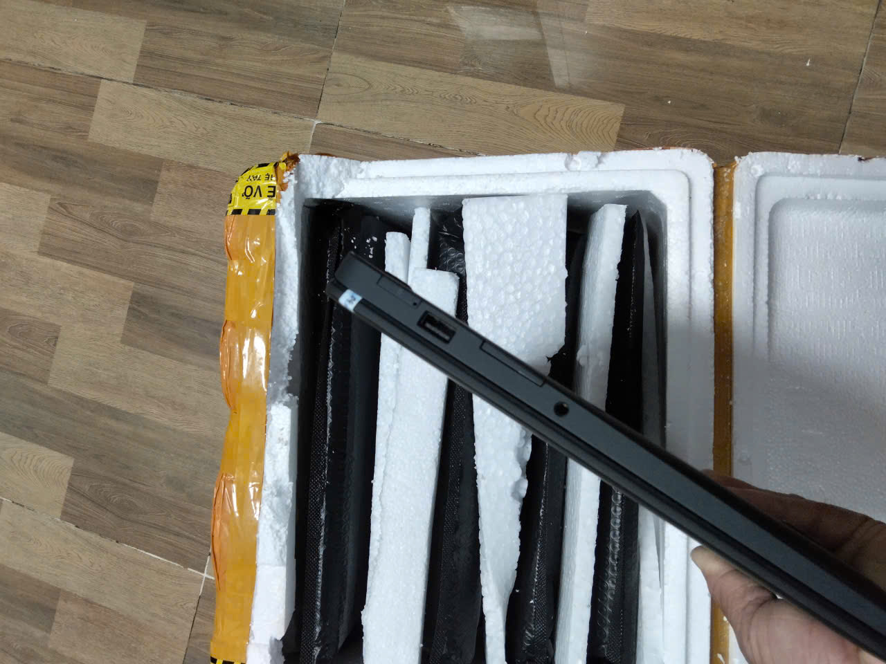 Dell Latitude E7270 | CORE I5 6300U | RAM 8GB | SSD 256GB | MÀN HIFH 12.5