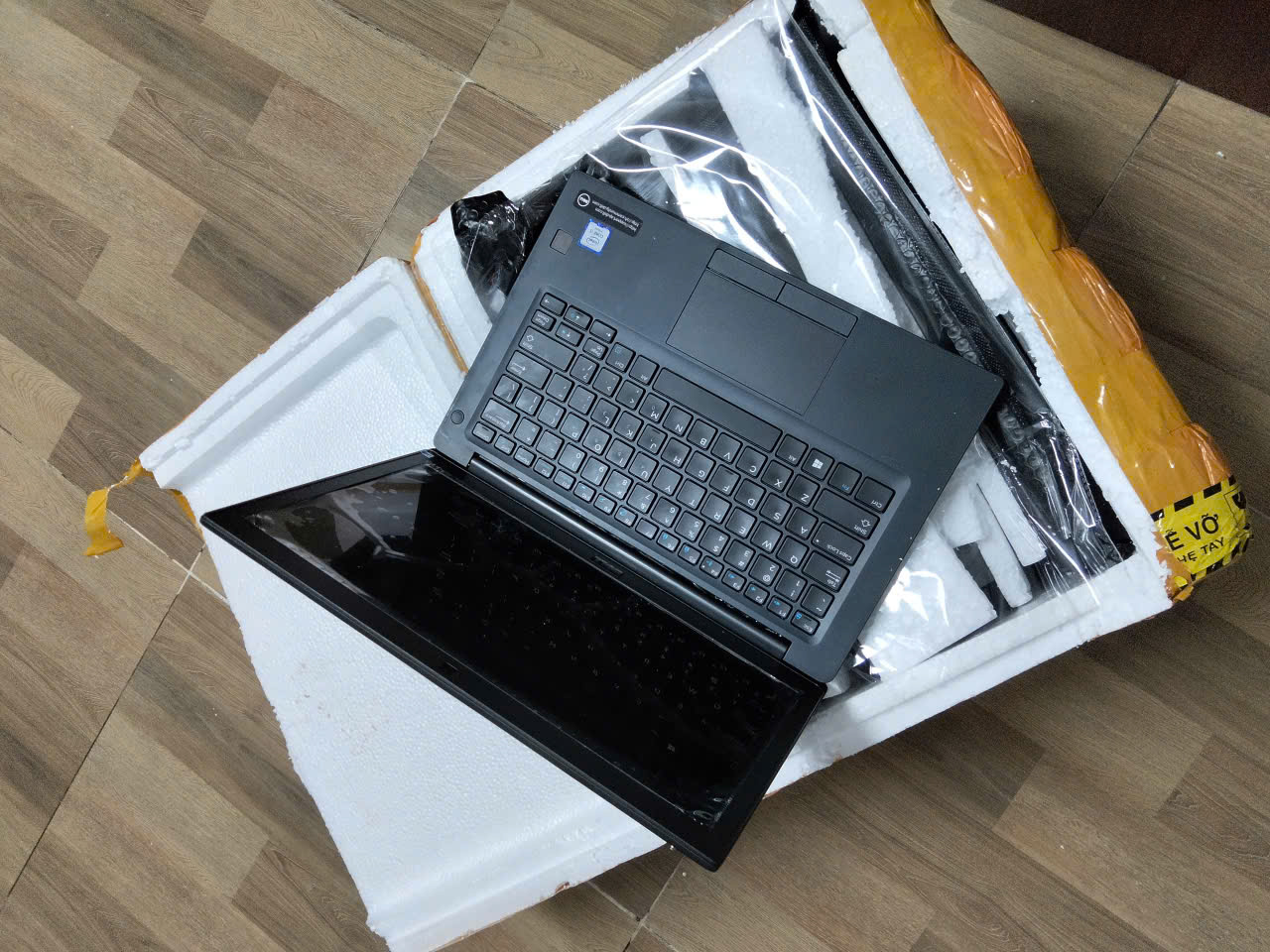 Dell Latitude E7280  | CORE I5 7300U | RAM 8GB | SSD 256GB | MÀN HÌNH 12.5