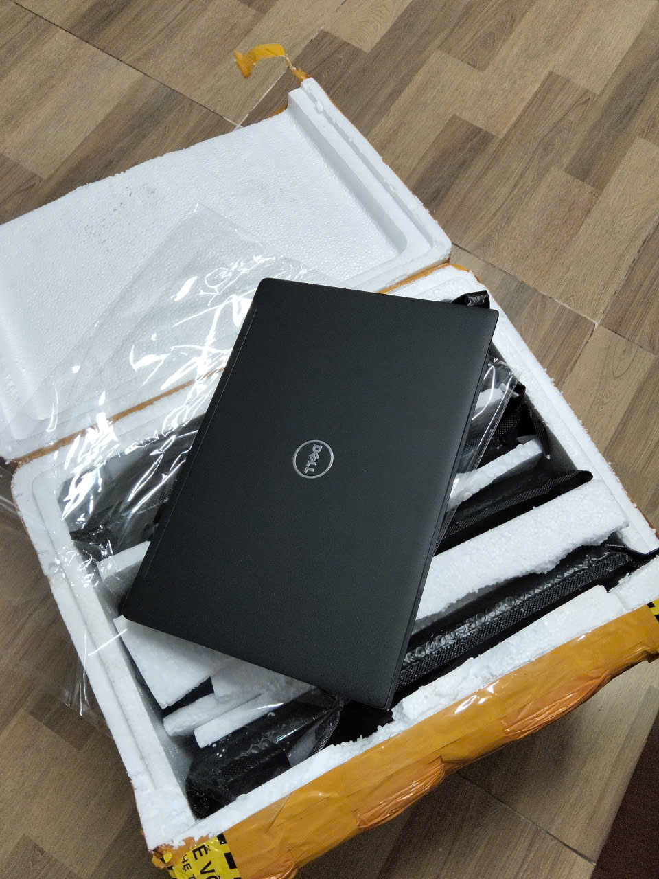 Dell Latitude E7280  | CORE I5 7300U | RAM 8GB | SSD 256GB | MÀN HÌNH 12.5