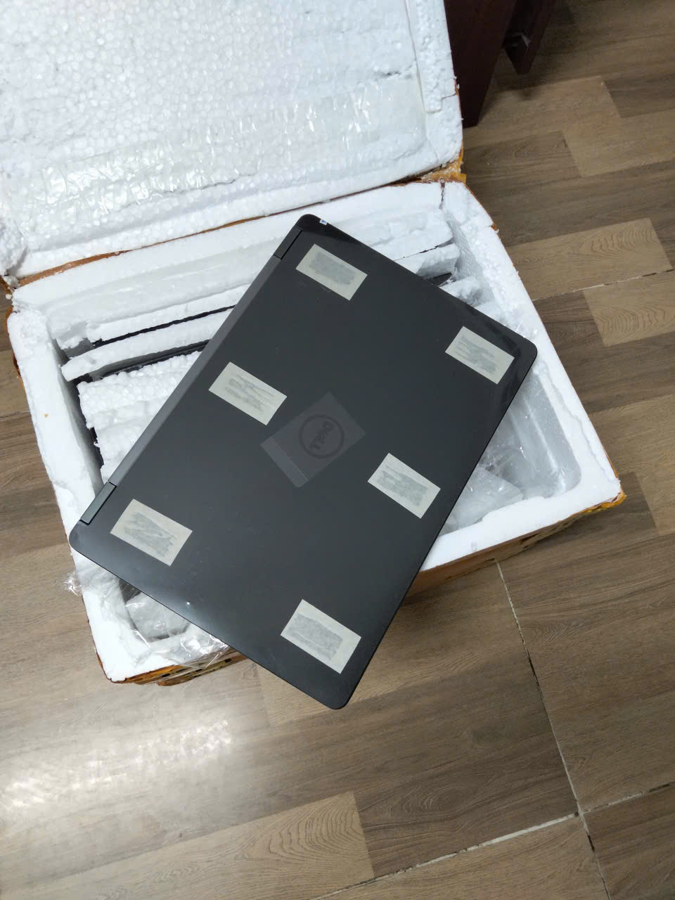 Dell Latitude E7470 | CORE I7 6600U | RAM 8GB | SSD 256GB | MÀN HÌNH 14 FULL HD