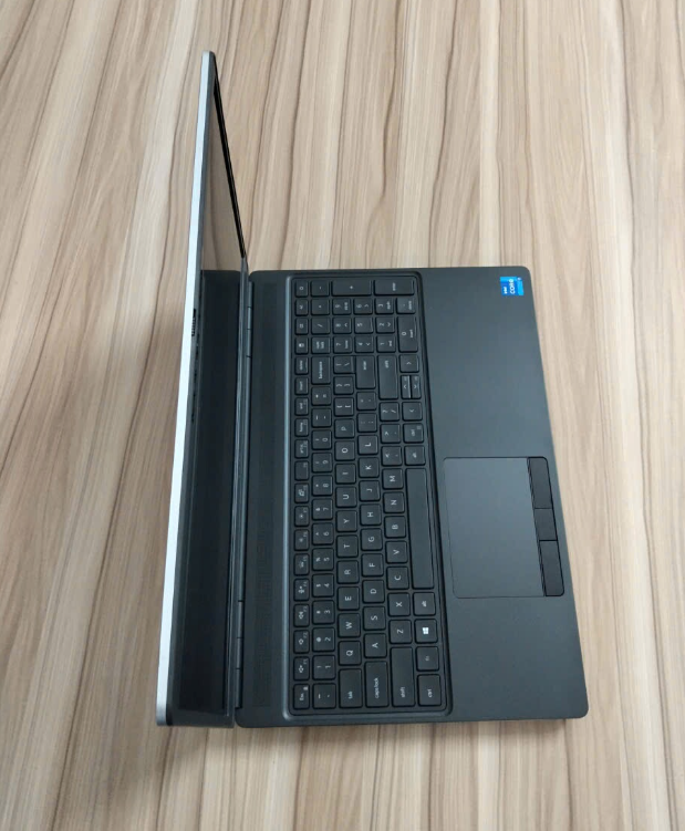 Dell Precision 7550 | CORE I7 | RAM 16GB | VGA 4GB | SSD 512Gb | MÀN HÌNH 15.6 IN
