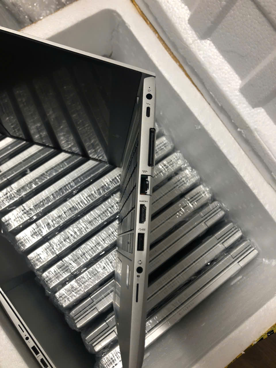 HP EliteBook 840 G6 | CORE I5 8265U | MÀN HÌNH 14 IN | RAM 8GB | SSD 256GB