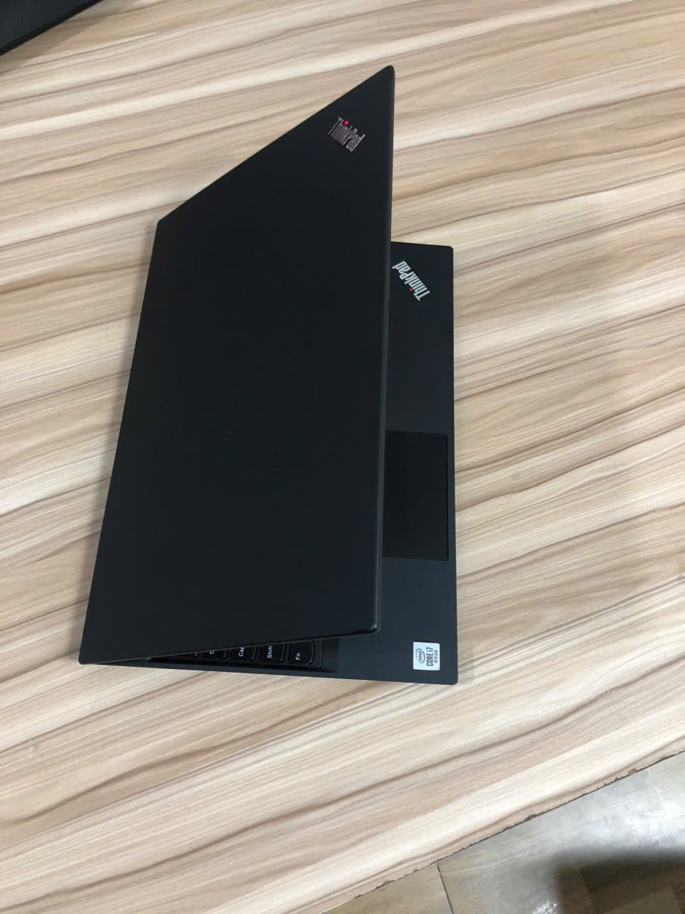 Lenovo ThinkPad T15 | CORE I7 10510U | RAM 16GB | MÀN HÌNH 15.6 IN FULL HD
