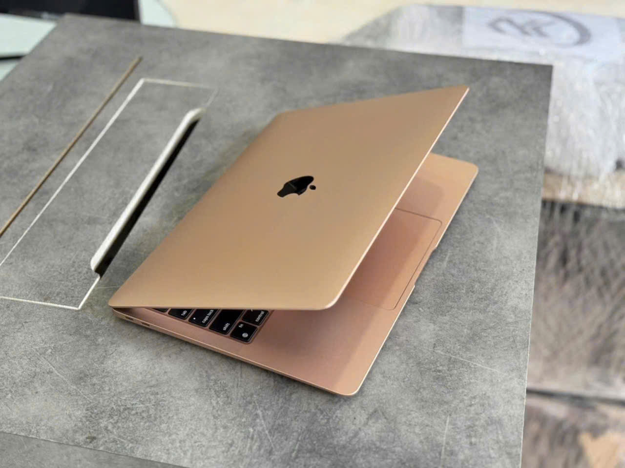 Macbook Air M1 | RAM 8GB | SSD 256GB | MÀN HÌNH 13.3 | NEW 99%