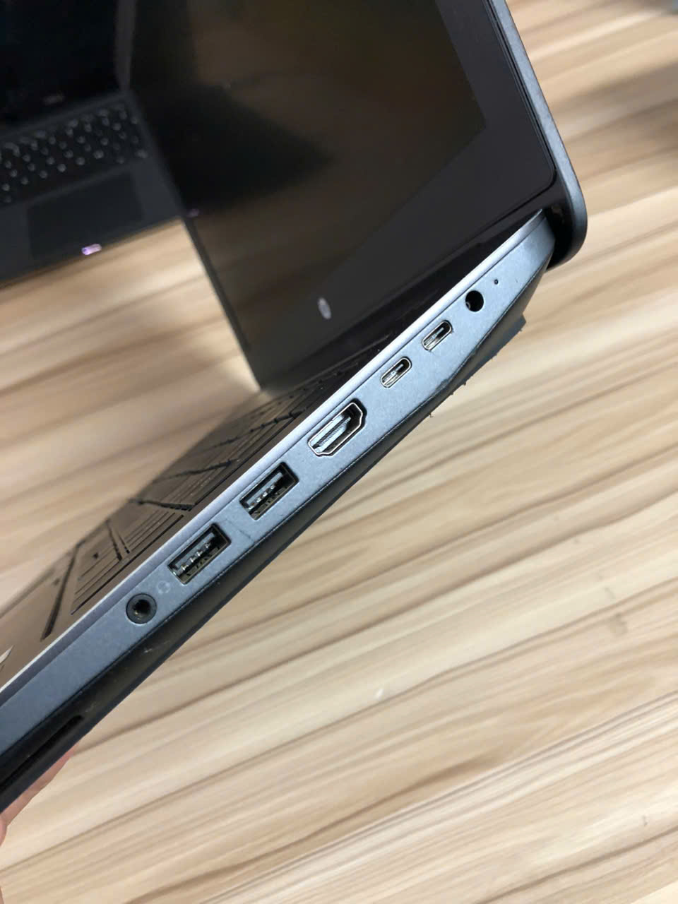 MÁY TRẠM HP ZBook 15 G3 | CORE I7 | RAM 16GB | CARD 4GB | SSD | MÀN HÌNH 15.6