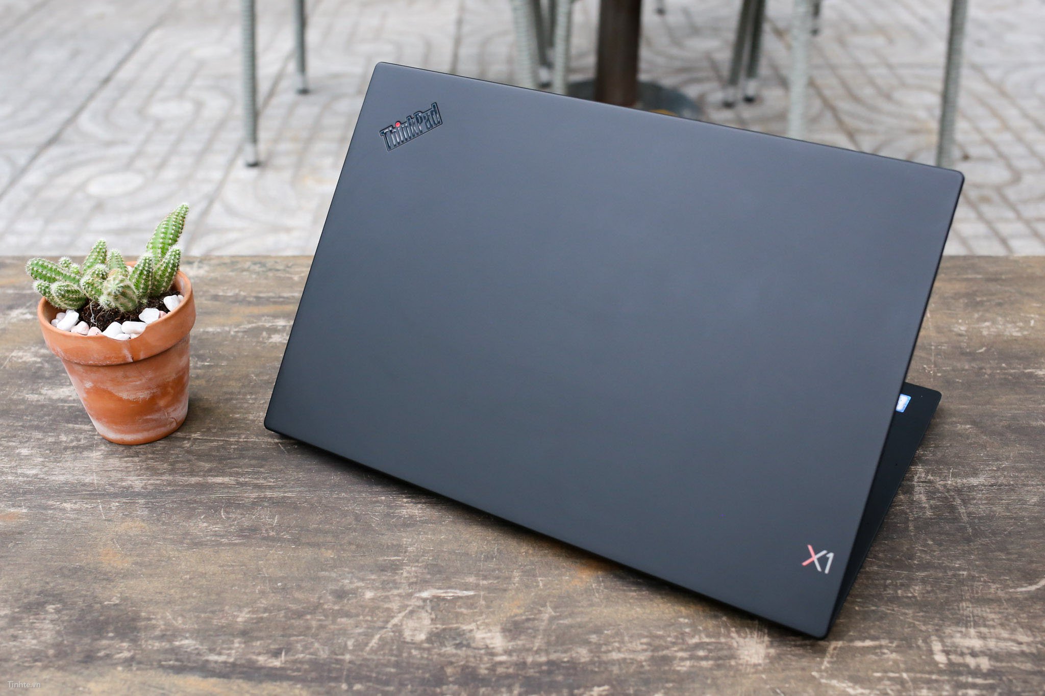 THINKPAD X1 CARBON | CORE I7 7500U | RAM 16GB | MÀN HÌNH 14 | SSD SIÊU NHANH