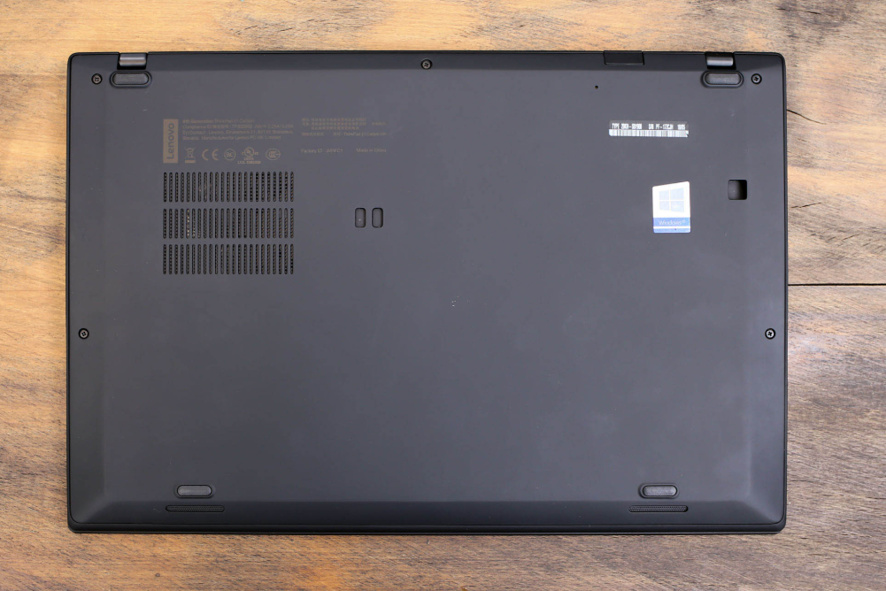 THINKPAD X1 CARBON | CORE I7 7500U | RAM 16GB | MÀN HÌNH 14 | SSD SIÊU NHANH
